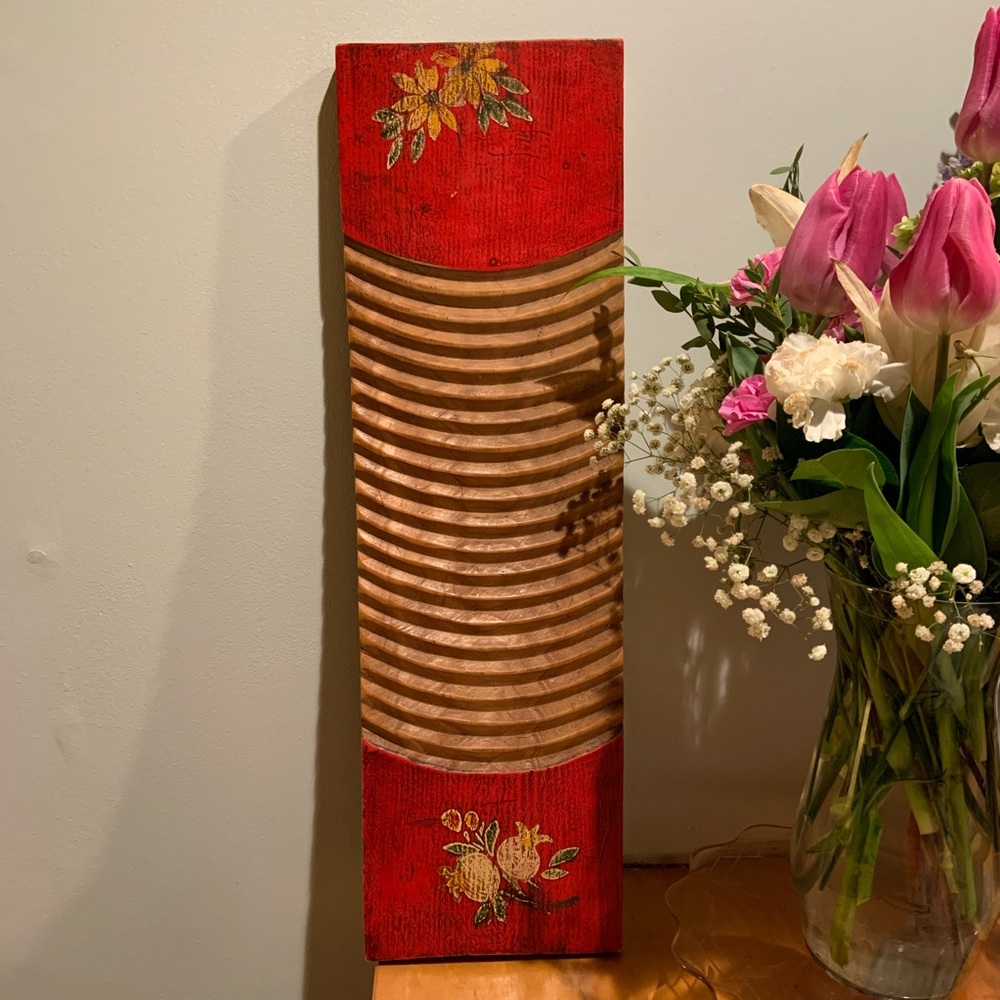 ✨ Hand painted Vintage washboard ✨.